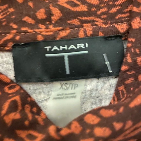 Tahari Rust & Brown Abstract Print Mock Neck Long Sleeve Top XS - Picture 4 of 4